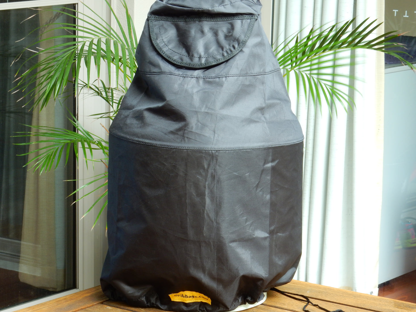 9 Kg Black Gas Bottle Cover. www.CribBags.com