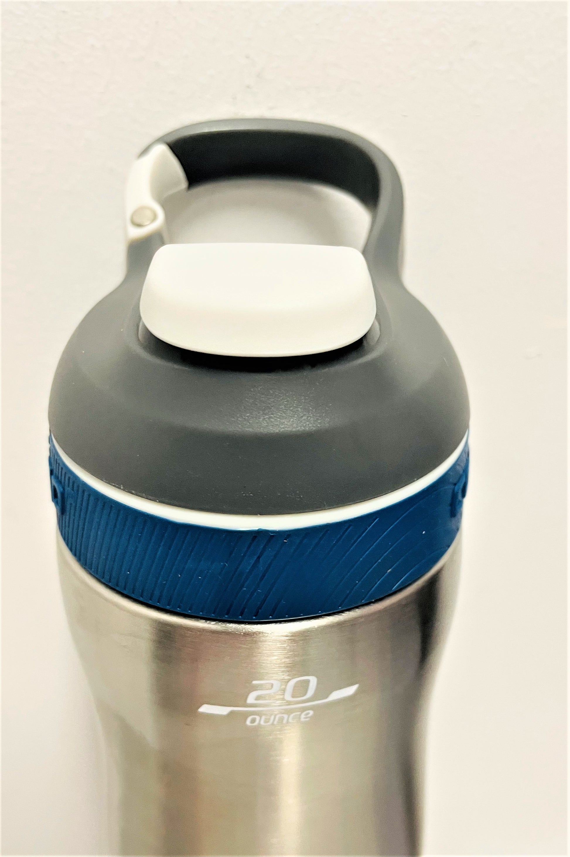 Contigo - 'Courtland' Double wall, insulated Stainless steel Sports Bottle 591ml.